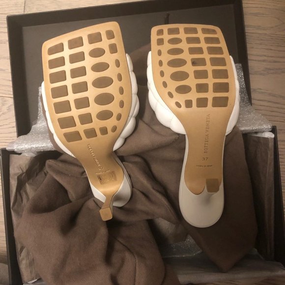 BOTTEGA VENETA DREAM PADDED SANDALS // White 37 - Picture 3 of 4